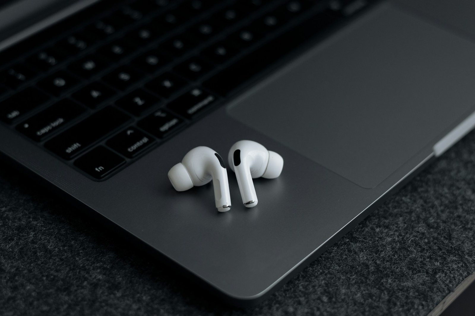 How to connect airpods to laptop